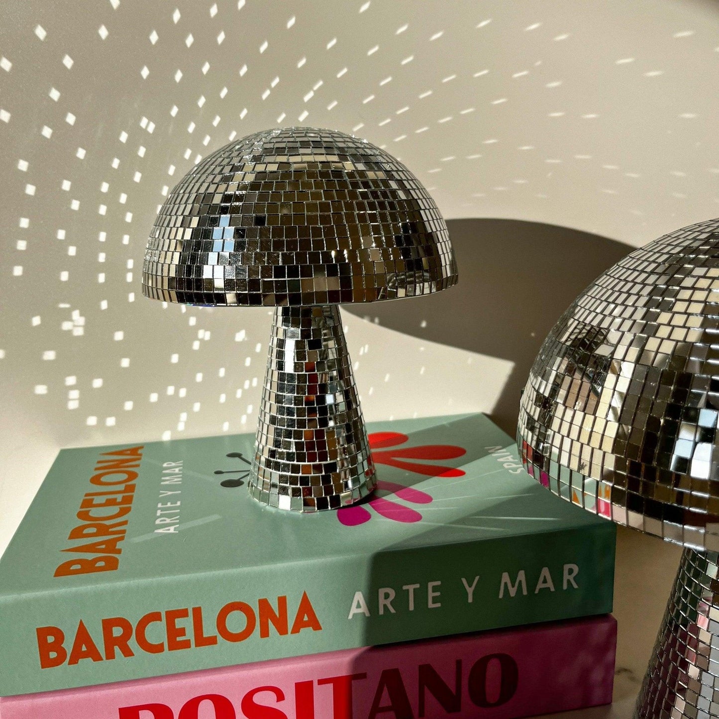 Boule à Facettes Champignon - Spectacle de Lumière Envoûtant