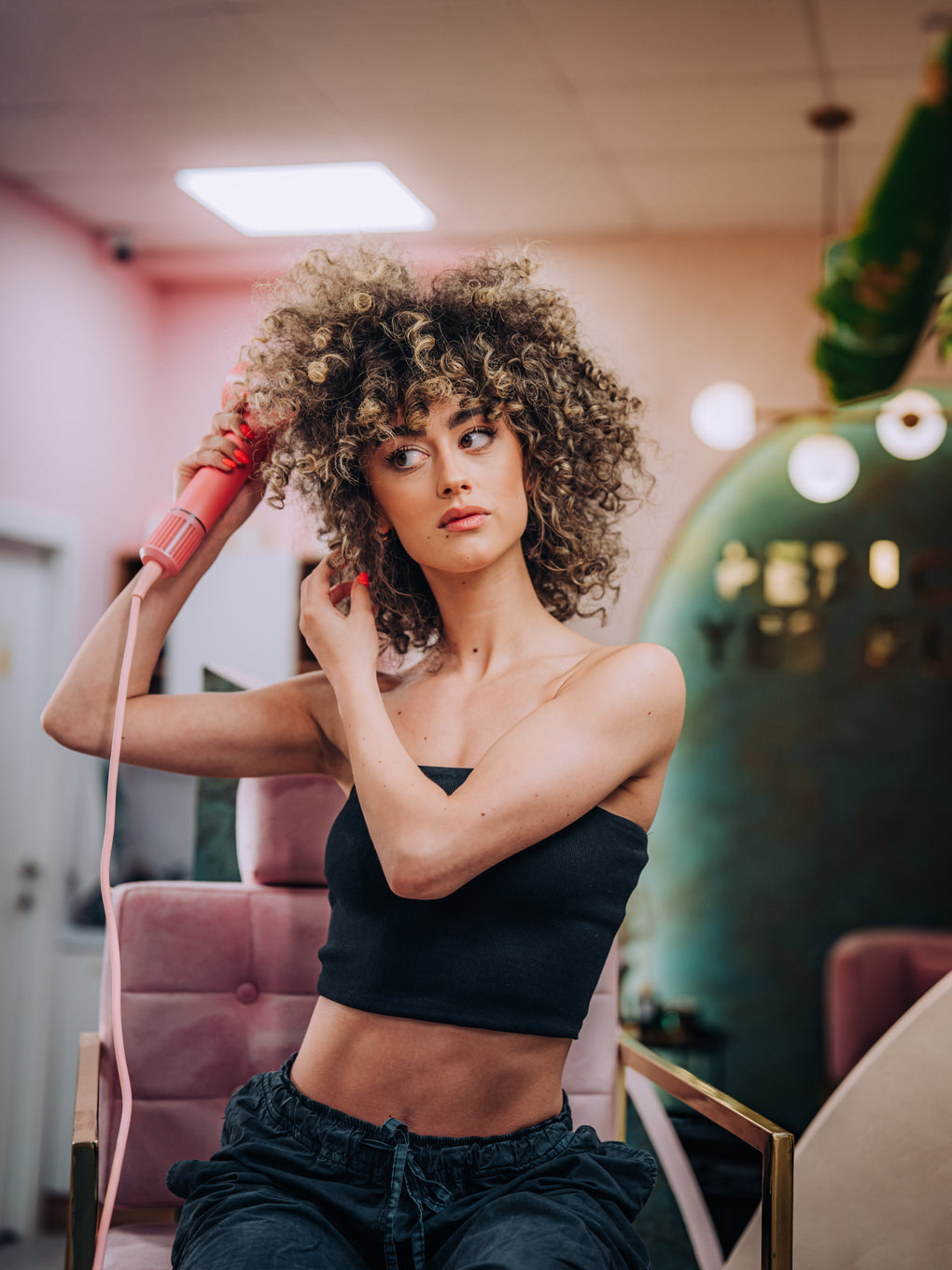 StyleDry - Sèche-cheveux à séchage rapide avec diffuseur pour des boucles lisses et définies