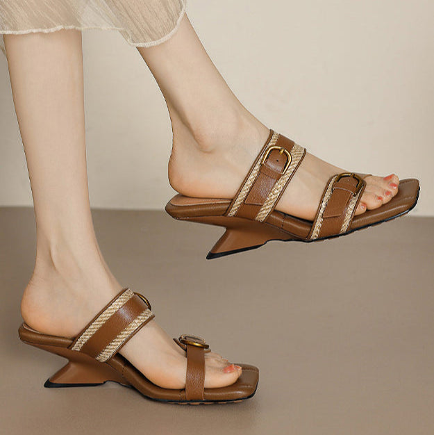 Luana – Sandales à talon compensé kaki avec ouvertures et bout ouvert