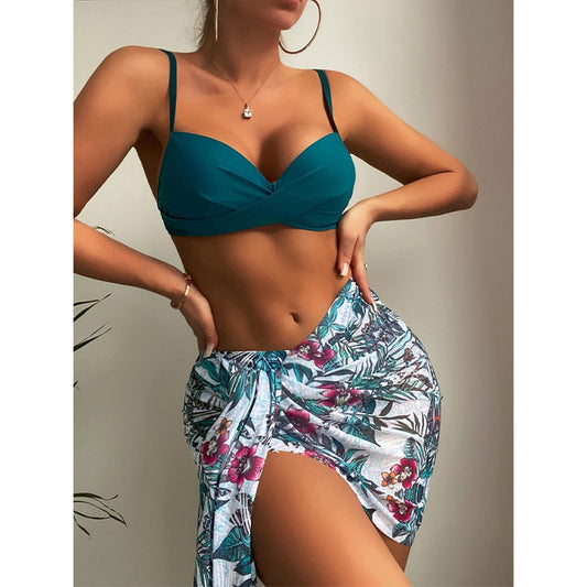 Bikini 3 pièces coloré et séduisant