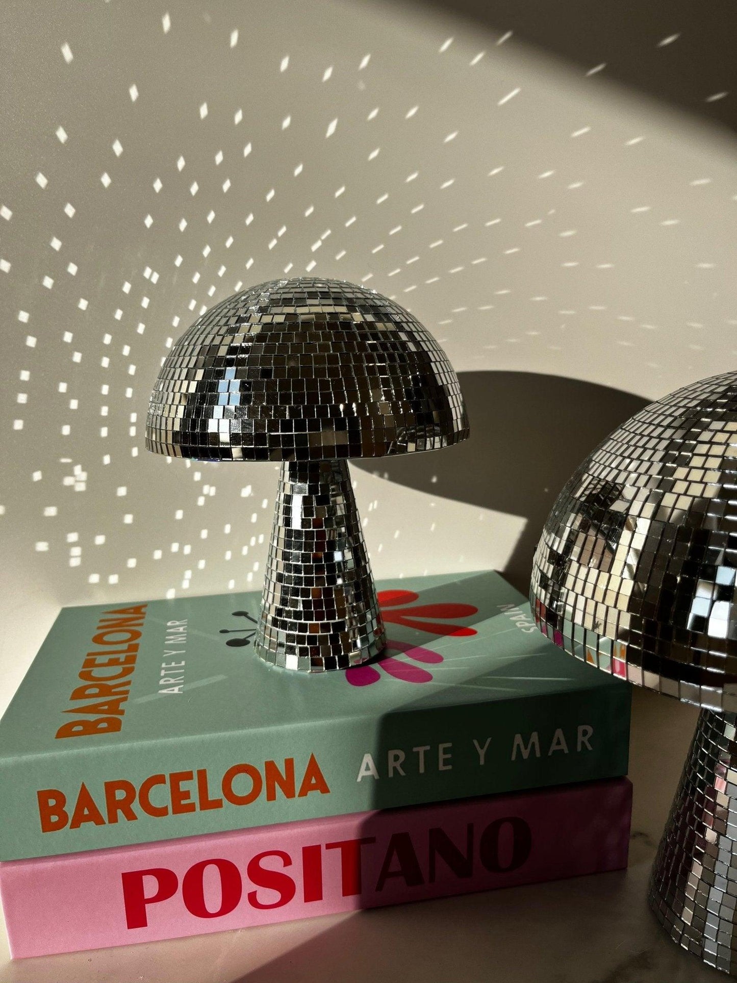 Boule à Facettes Champignon - Spectacle de Lumière Envoûtant