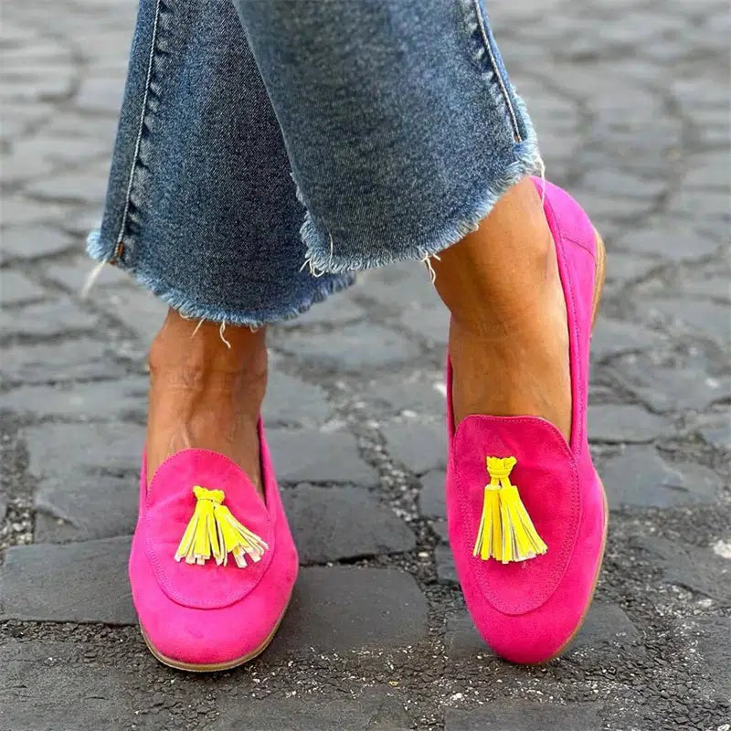 Fenna - Mocassins avec des pompons colorés
