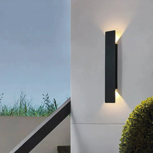 Applique Murale Extérieure DoubGlow - Éclairage Élégant et Écologique