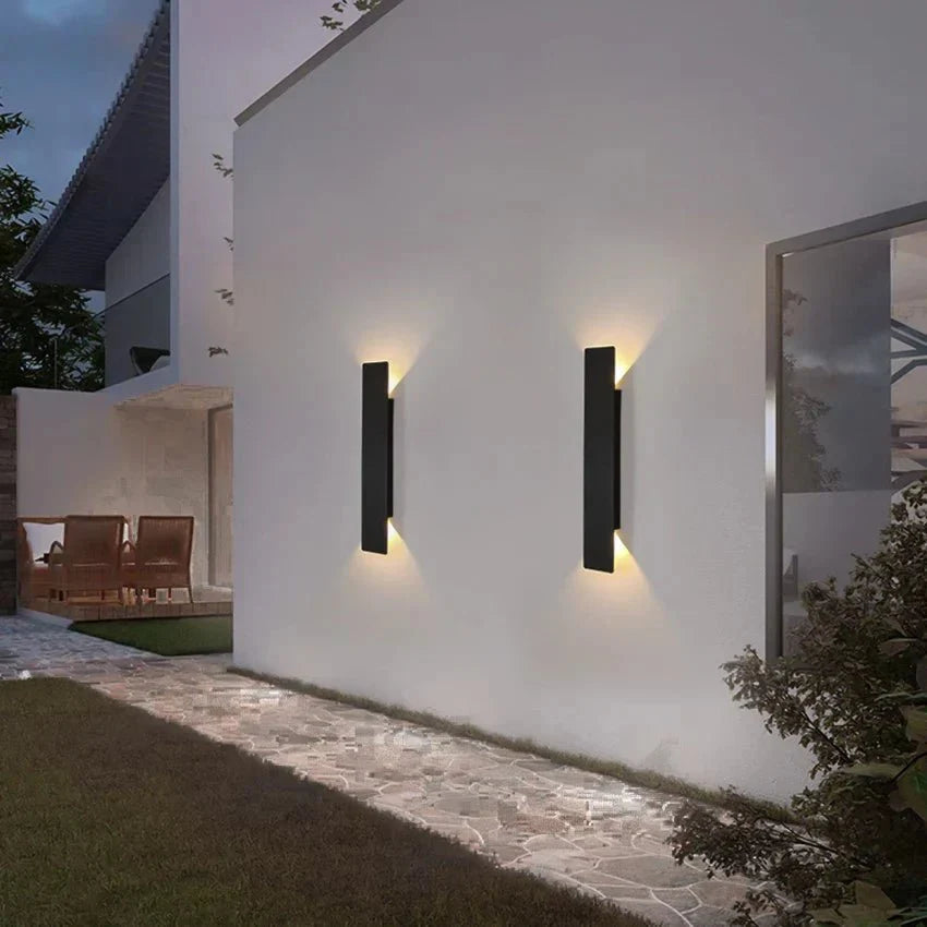 Applique Murale Extérieure DoubGlow - Éclairage Élégant et Écologique
