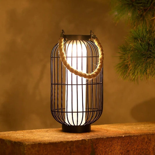 Lanterne Solaire LED Solstice - Éclairez Votre Extérieur!